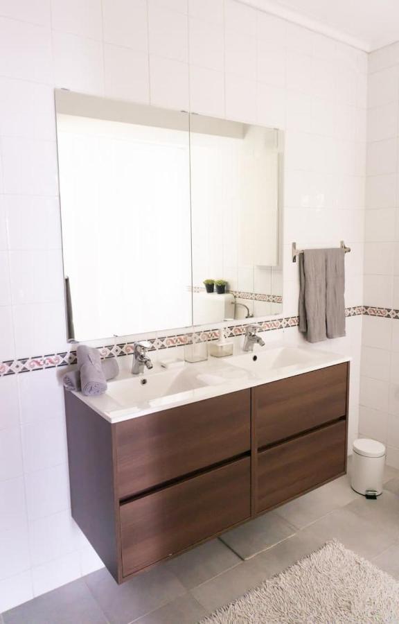 8Rooftop - T2 Com Terraco E Vista Para As Salinas! Appartamento Aveiro Esterno foto